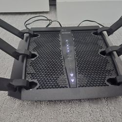 Tri Band Netgear Nighthawk Wireless Router