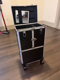 Aluminum train storage case. IN BOX