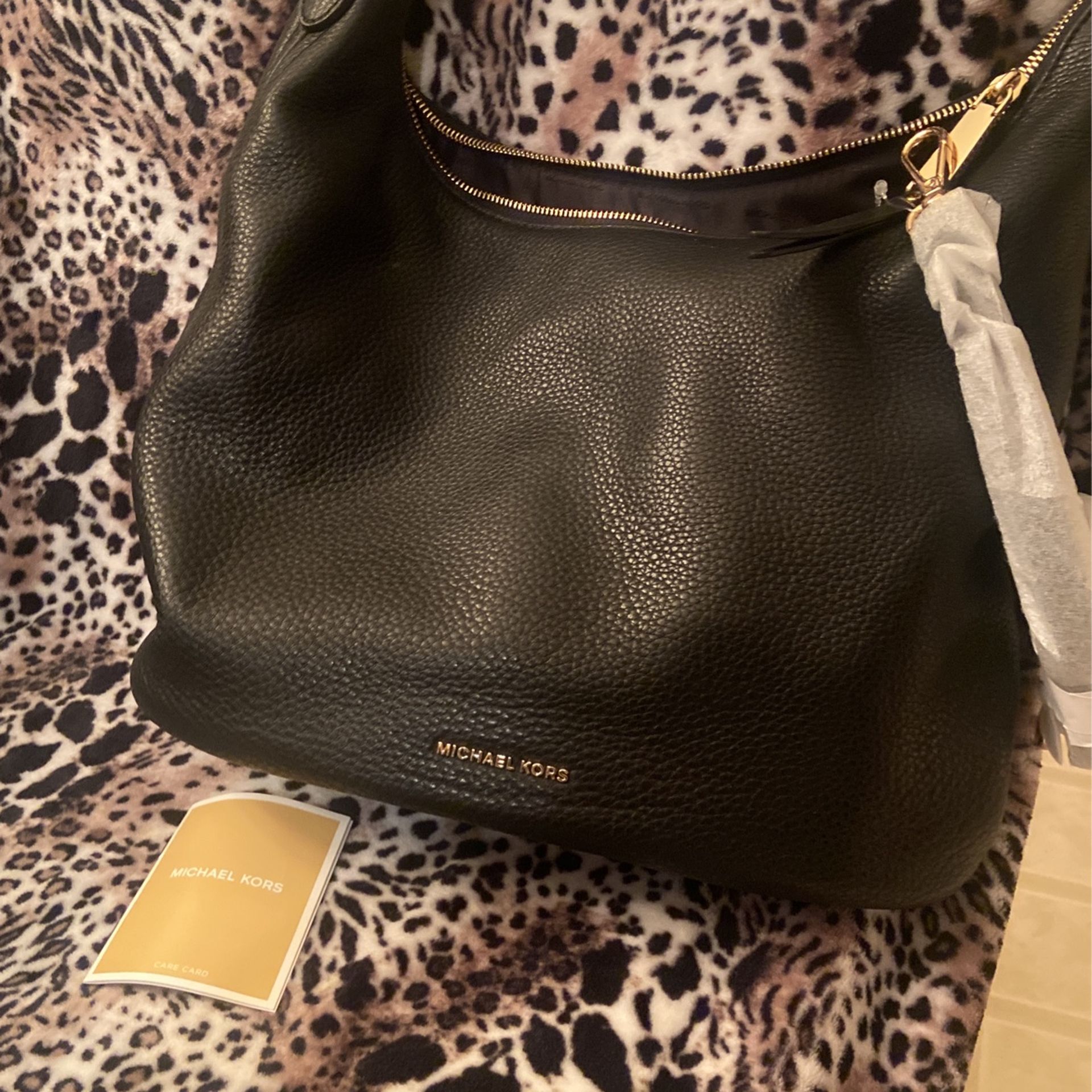NEW AUTHENTIC MICHAEL KORS LEATHER PURSE