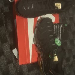 Nike Vapor max Gold Edition Color way 