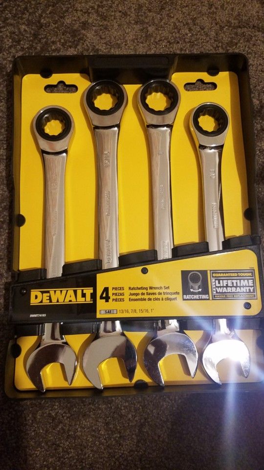 DeWalt Ratcheting Wrenches