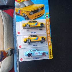 Hot Wheels BMW 2002/Datsun 240z