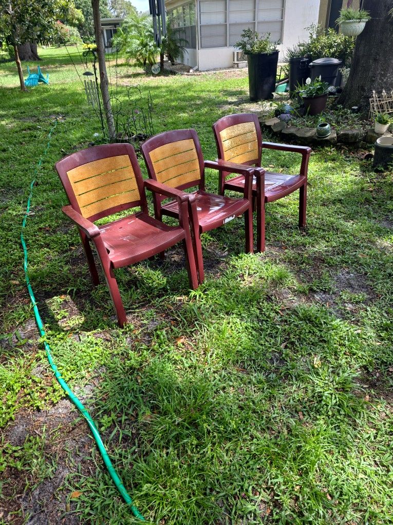 Free Chairs In Used Condition