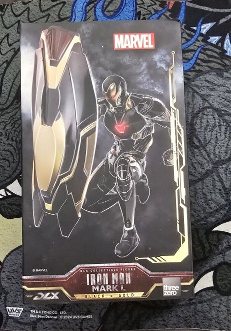 Threezero DLX Black&Gold Ironman Mark 50