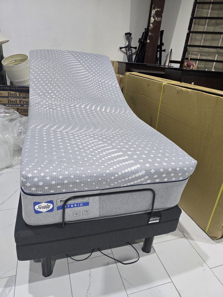 Adjustable Twin Xl Bed Whit Mattress New