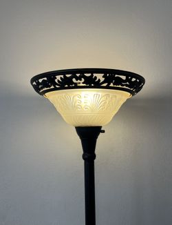Vintage Style Floor Lamp (Read Description)
