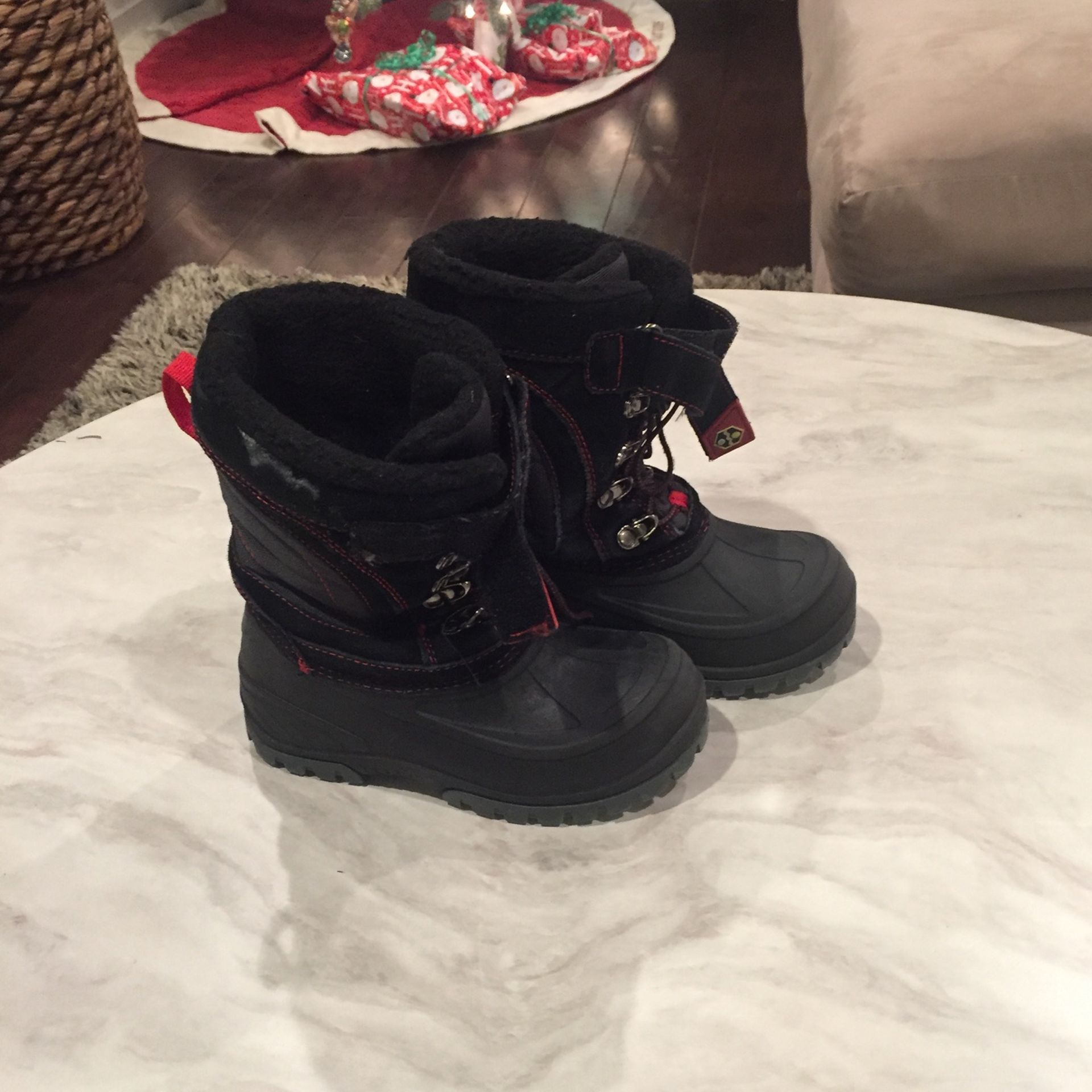 Boys Size 13 Snow Shoes