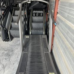 WOODWAY CURVE TREADMILL!! IN STOCK NOW!!