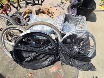 Bke Cruiser Aluminum Rims 22"  & 26" New Tires And Fenders