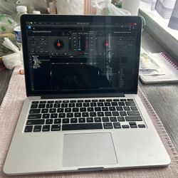 MacBook Pro 💻 Virtual Dj