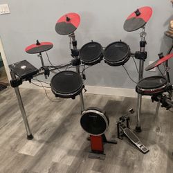Alesia Drum Set