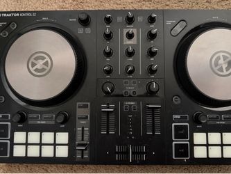Traktor Kontrol S2 MK3 DJ Controller
