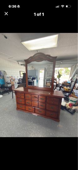 Dresser