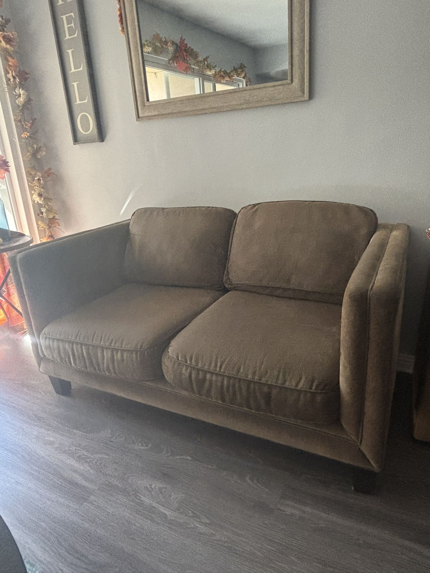 🛋️ Cozy & Compact Corduroy Loveseat