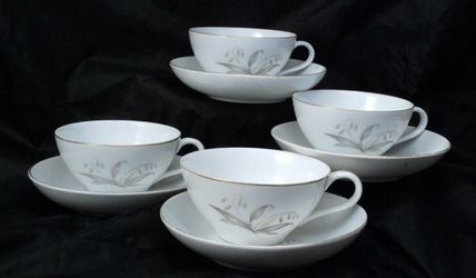 4 complete set of Vintage Tea Cup and Saucers from 1961 Kaysons fine china of Japan,Golden Rhapsody.