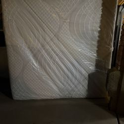 King Nova Form Mattress 