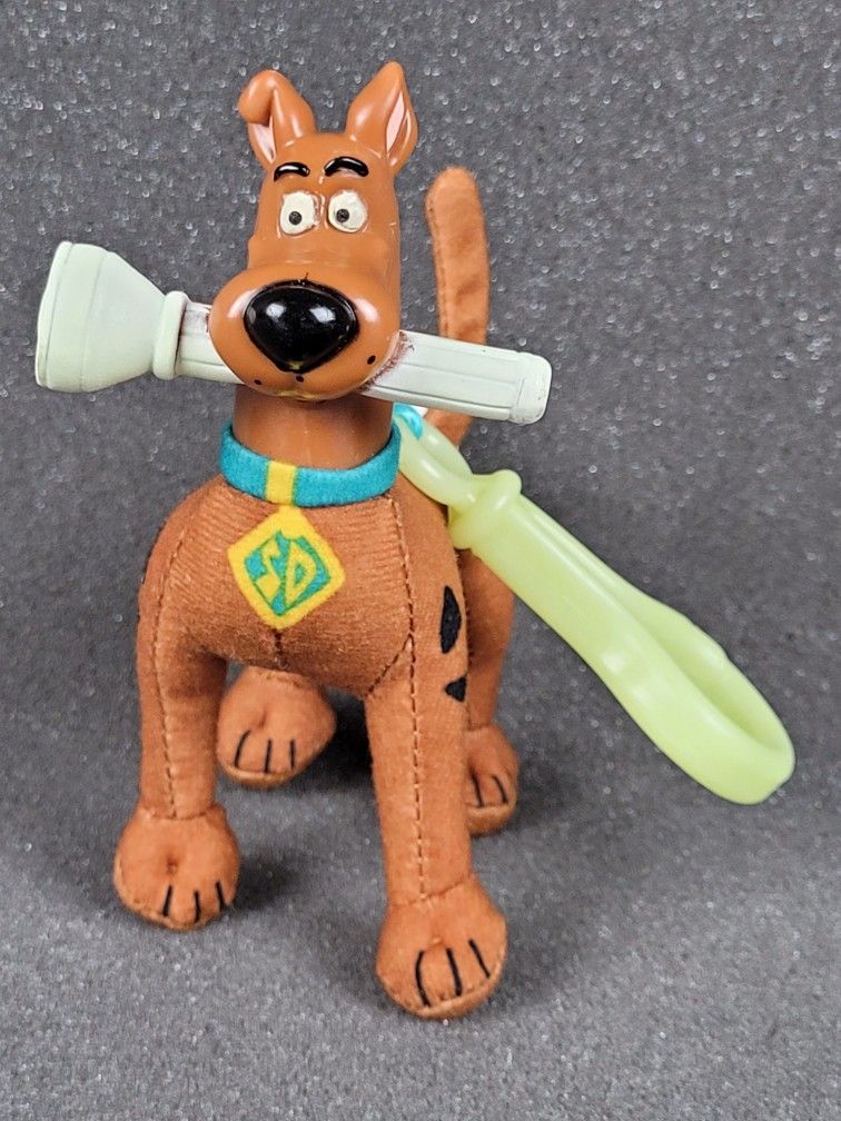 Vintage Scooby-Doo Glow In The Dark 2000 Burger King Keychain Clip