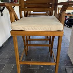 Bar Stools W/ Cushions.  Set 4