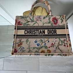 CHRISTIAN DIOR MEDIUM BOOK TOTE FLORAL EMBROIDERY