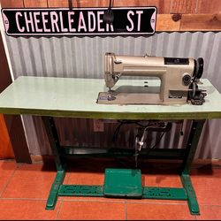 ANTIQUE INDUSTRIAL SEWING