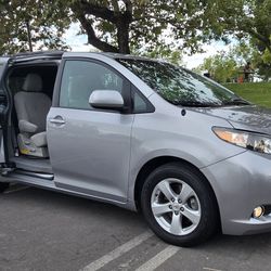 2011 Toyota Sienna