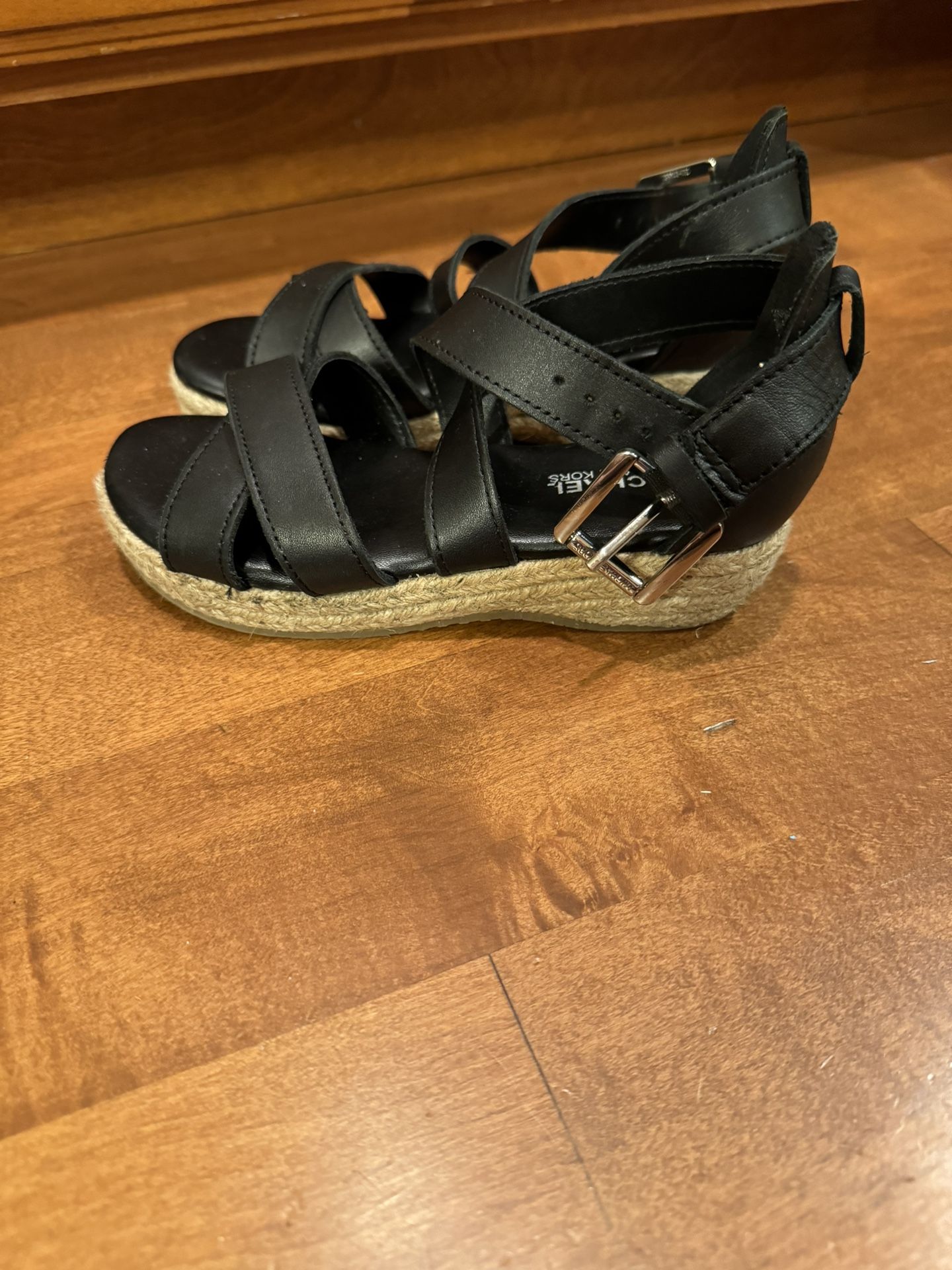 Toddler Girl Michael Kors Leather Sandals Shipping Available