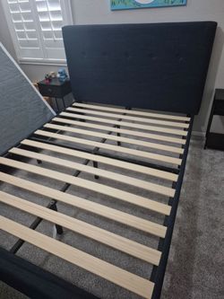 Full Bedroom Set – Bed + 2 Nightstands