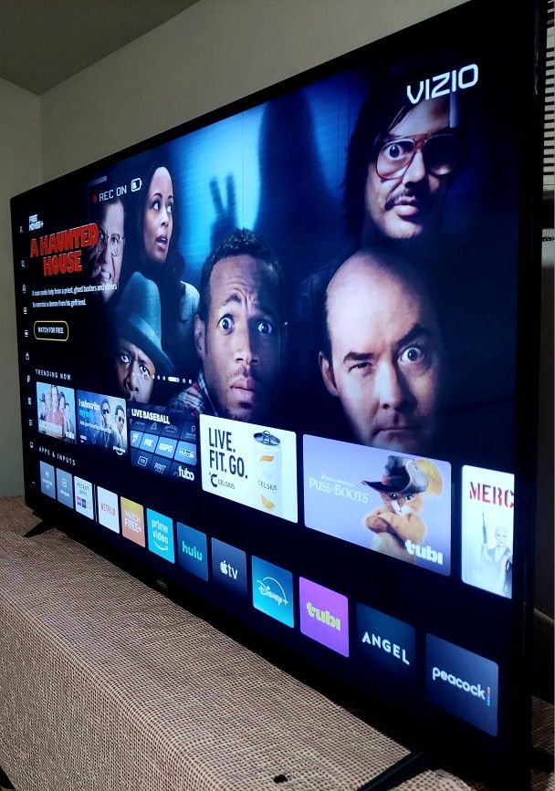 SMART CAST TV VIZIO 58" 4K LED DOLBY VISION FULL UHD 2160p ♦️♦️(NEGOTIABLE ) ♦️♦️FREE DELIVERY♦️♦️