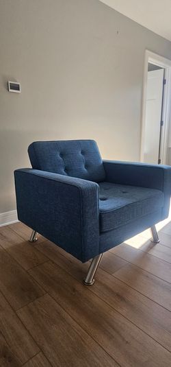 Accent armchair