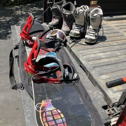 Burton Clash Snowboard With Shoes, Bag Goggles