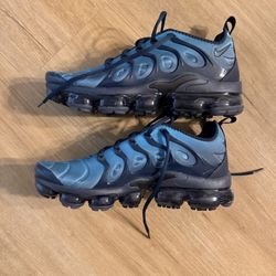 Nike Air Vapormax Plus Obsidian 