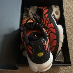 AirMax women’s shoe size 5