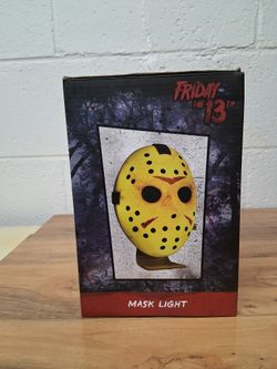 Paladone Free Standing And Wall Mountable Friday The 13th Mask Desk Light