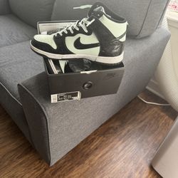 Nike Dunk Hi, Jordan 11, Jordan 3