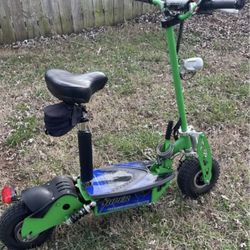 Chargeable Electric Scooter $ 700