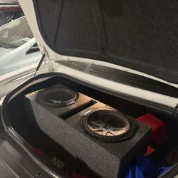 2 12 Kickers And Skar Audio Amp 