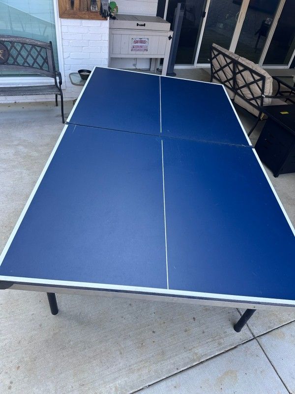 Mesa De Ping Pong, Es La Pura Mesa Pido 130 Está En Perfectas Condiciones