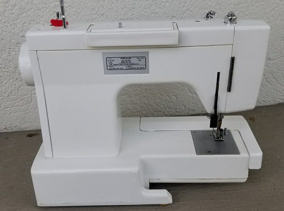 WHITE Zigzag Sewing Machine 1415 EXC! Ready 2 Sew Right Now for Sale in  Plantation, FL - OfferUp
