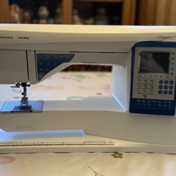 Husqvarna Viking Sapphire 960 Sewing Machine