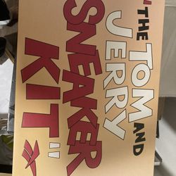 Reebok Tom & Jerry SneakerKit