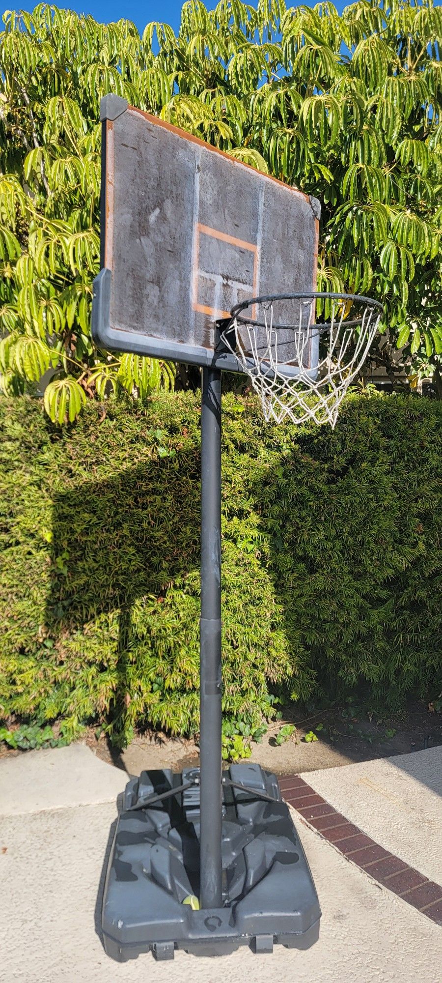 $10  Basketball Hoop ( Height Adjustable) USED