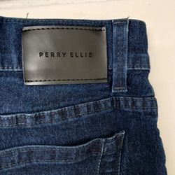Perry Ellis Boot Cut Jean Size 36 Waste and thirty inches long asking 25$