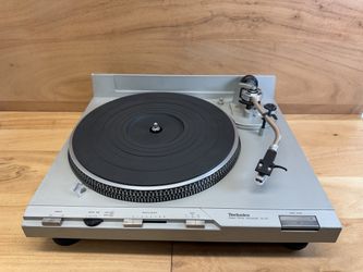 Vintage Technics SL-D5 fully automatic, 2-speed direct-drive turntable (Professionally Serviced)