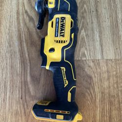 DEWALT  Multi Tool  Como Nuevo 