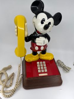 Vintage 1970s Mickey Mouse Walt Disney Push Button Landline Telephone