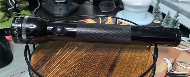 Mag-Lite Flashlight