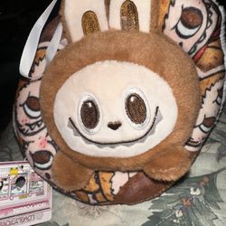 LABUBU PLUSHIE W/ DONUT 
