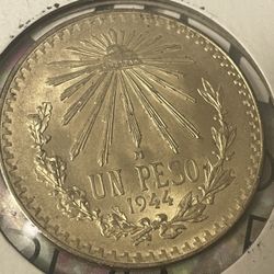 Un Peso 1944. Coin Of Mexico. UNC condition 