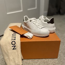 Louis Vuitton Sneakers Size 5