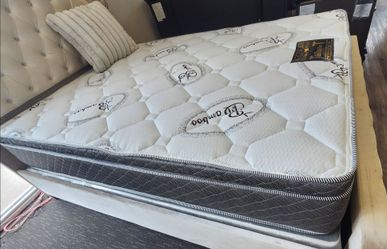 Queen pillow top